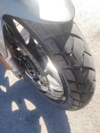 Cambio por Scooter o Vendo Zontes T 310 2019 Negra