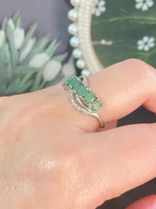 Anillo de Esmeralda natural