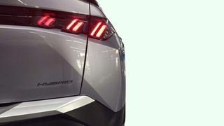 Peugeot 3008 Hybrid 5 AÑOS GARANTÍA