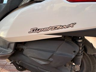 Kymco Superdink 125cc Moto Scooter
