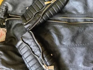 Chaqueta cuero poco uso