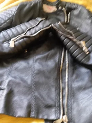 Chaqueta cuero poco uso