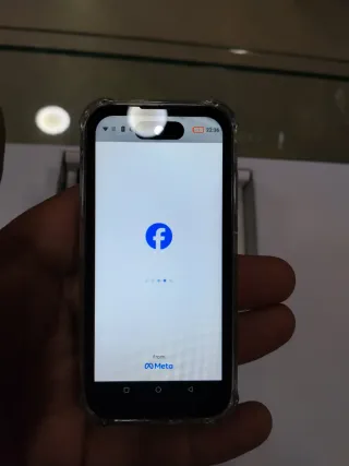 Móvil Mini Negro y Naranja Imitación 17 pro Max