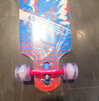 Longboard Muuwmi con luces LED ABEC 7