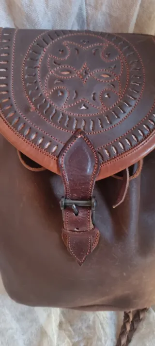 Mochila de cuero artesanal