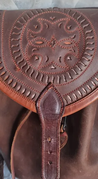 Mochila de cuero artesanal