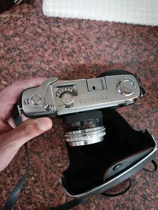 Funda Cámara Vintage Yashica Negra