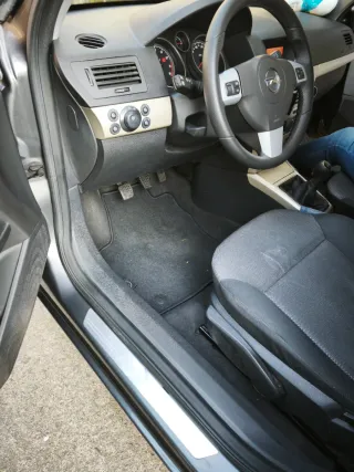 Opel Astra 2009