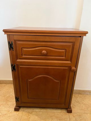 Máquina de coser Royal con mueble