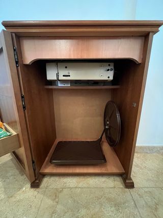 Máquina de coser Royal con mueble