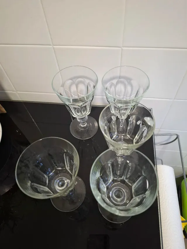 Juego de 5 copas de cristal tallado