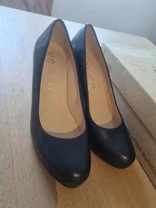 Zapatos Unisa Negros Talla 39 Tacón