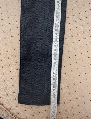 Pantaloni Akè neri effetto pitone