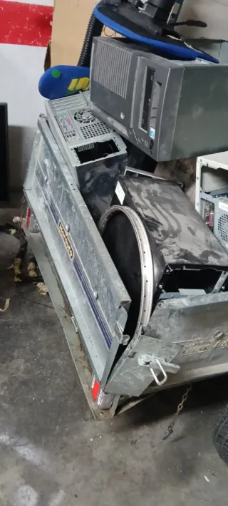 Remolque para reparar con documentación