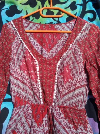 3 VESTIDOS/2 MONOS:CON FALDA Y CON PANTALON:1X1,5€