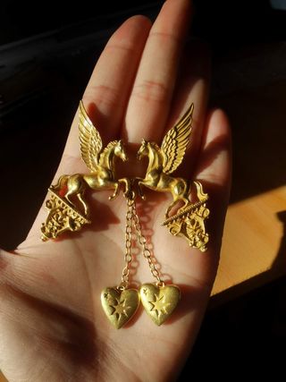 Orecchini vintage Pegaso con cuore