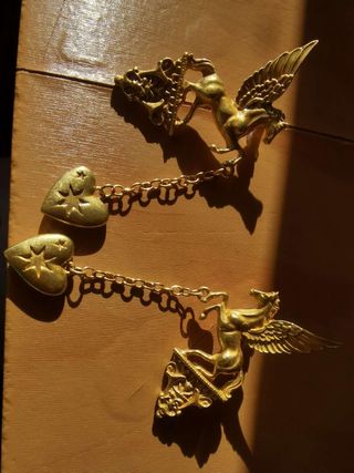 Orecchini vintage Pegaso con cuore