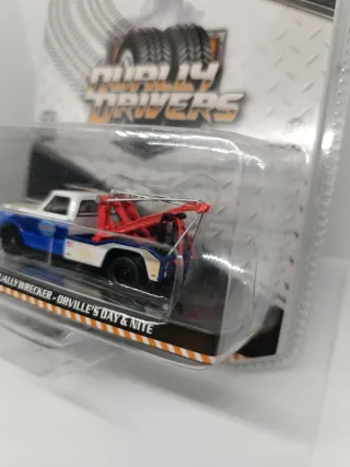 Greenlight 1969 Chevy C-30 Dually Wrecker