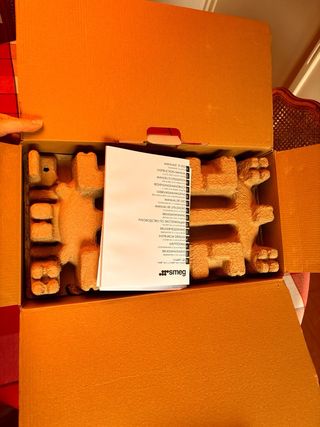 Tostadora SMEG Roja 4 Tostadas. Modelo TSF02RDEU