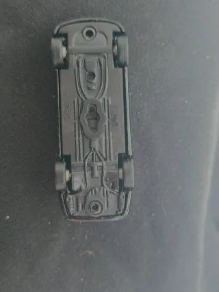 Coche miniatura negro