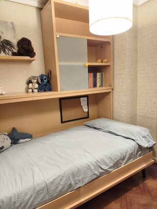 Habitación juvenil con cama abatible