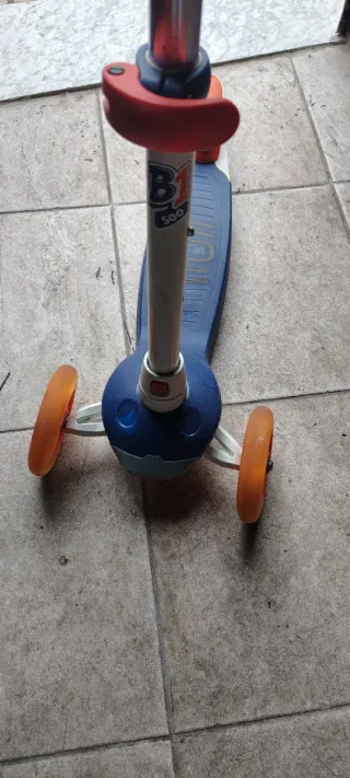 Monopatín 3 Ruedas Azul Naranja