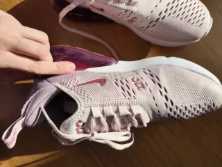 Nike Air 270 rosas, blancas y fucsia