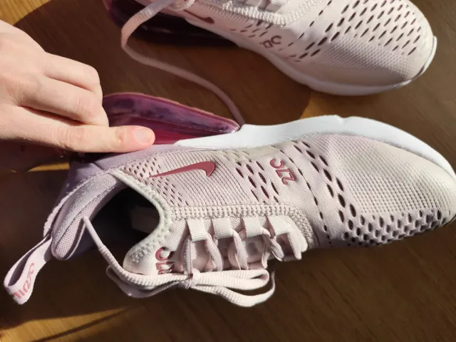 Nike Air 270 rosas, blancas y fucsia