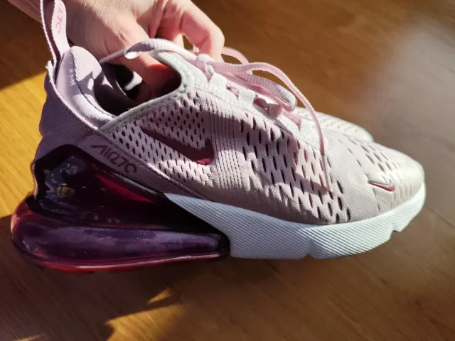 Nike Air 270 rosas, blancas y fucsia