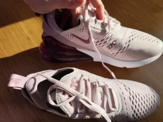 Nike Air 270 rosas, blancas y fucsia