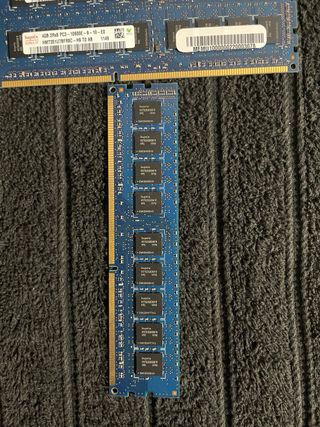 4x Hynix 4GB PC3-10600E DDR3 RAM