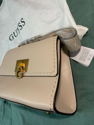 Bolso Guess Beige y Dorado