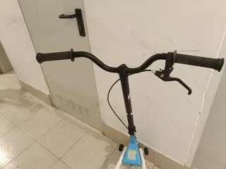 Patinete de 3 ruedas azul