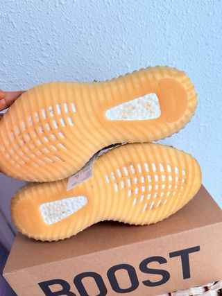 Adidas Yeezy 350 V2 Boost Talla 41.5 Beige/Amarill