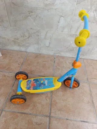 Patinete infantil 3 ruedas de nemo.