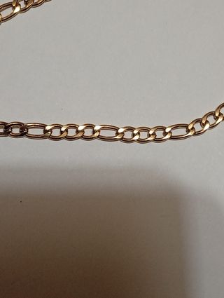 Collar con cruz chapado en oro 18K