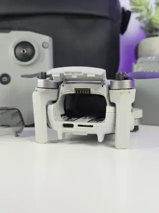 Dron DJI Mini 2 Fly More Combo 3 Batterie