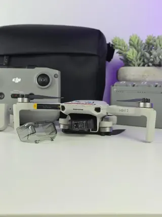 Dron DJI Mini 2 Fly More Combo 3 Batterie