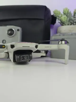 Dron DJI Mini 2 Fly More Combo 3 Batterie