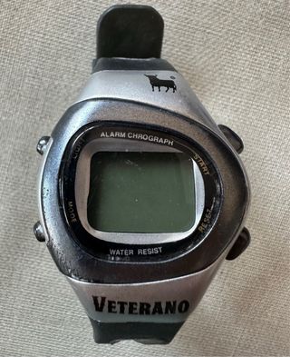 Relojes varias marcas, cada uno a 1€