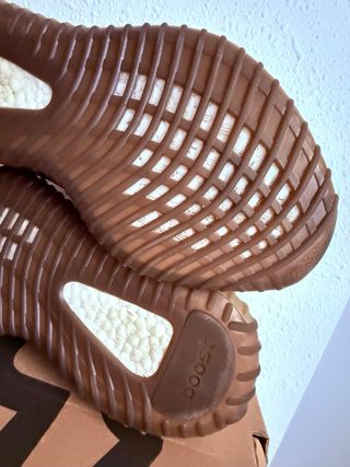 Adidas Yeezy Boost 350 V2 Sand Taupe Talla 41 1/3