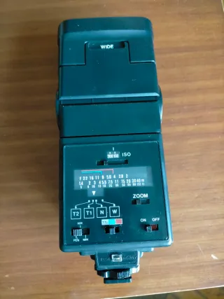 Flash Topca 330TTL para Minolta/Nikon/Pentax