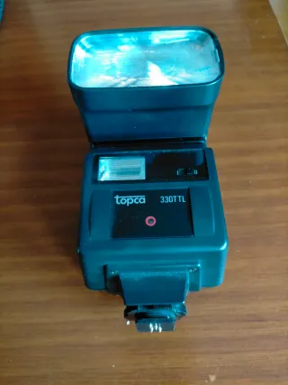 Flash Topca 330TTL para Minolta/Nikon/Pentax