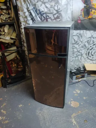 Nevera trivalente para autocaravana