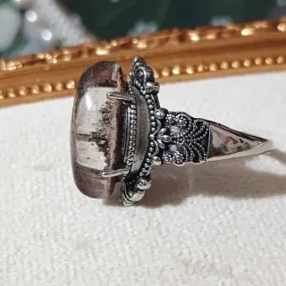 Anillo de cuarzo fantasma natural