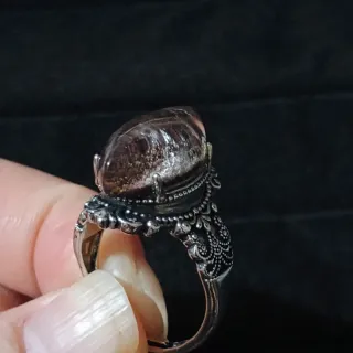 Anillo de cuarzo fantasma natural