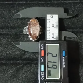 Anillo de cuarzo fantasma natural