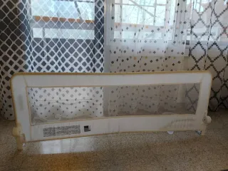Barrera de seguridad para cama infantil