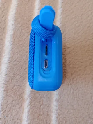 Gorra y altavoz Nesquik nuevos