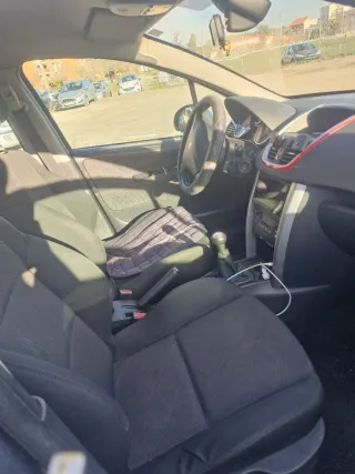 Peugeot 207 2009